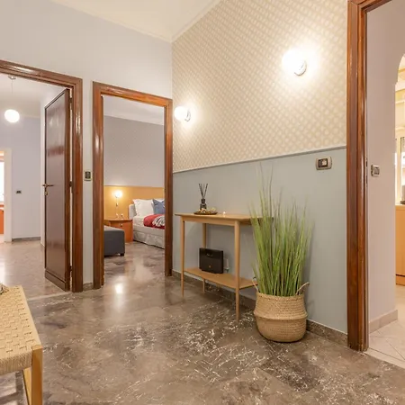 Aureum Apartment *